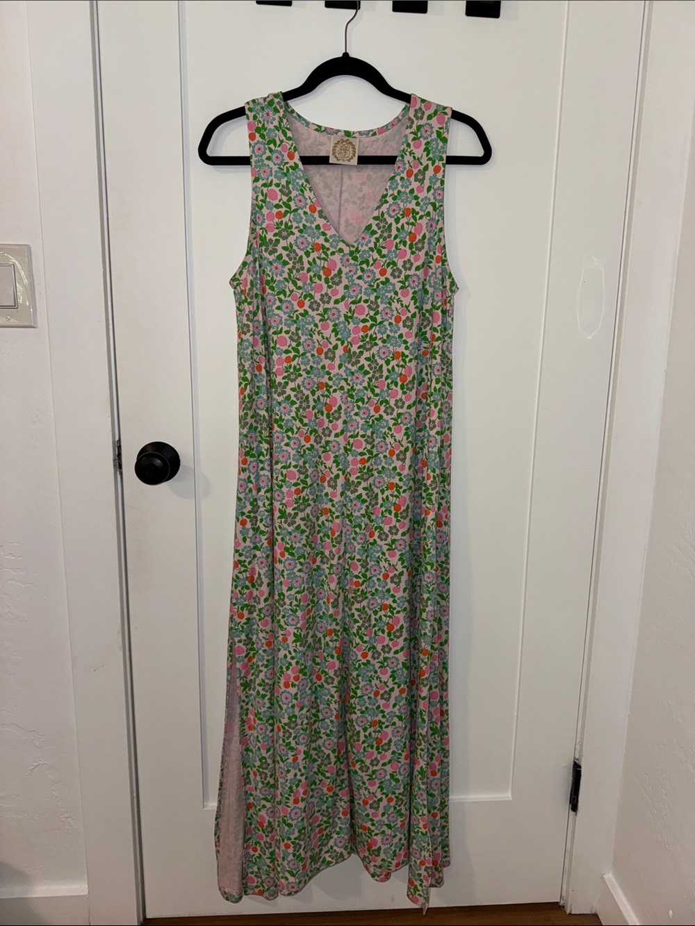 EUC TBBC Floral V-Neck Maxi Dress in Pink and Green Size Small